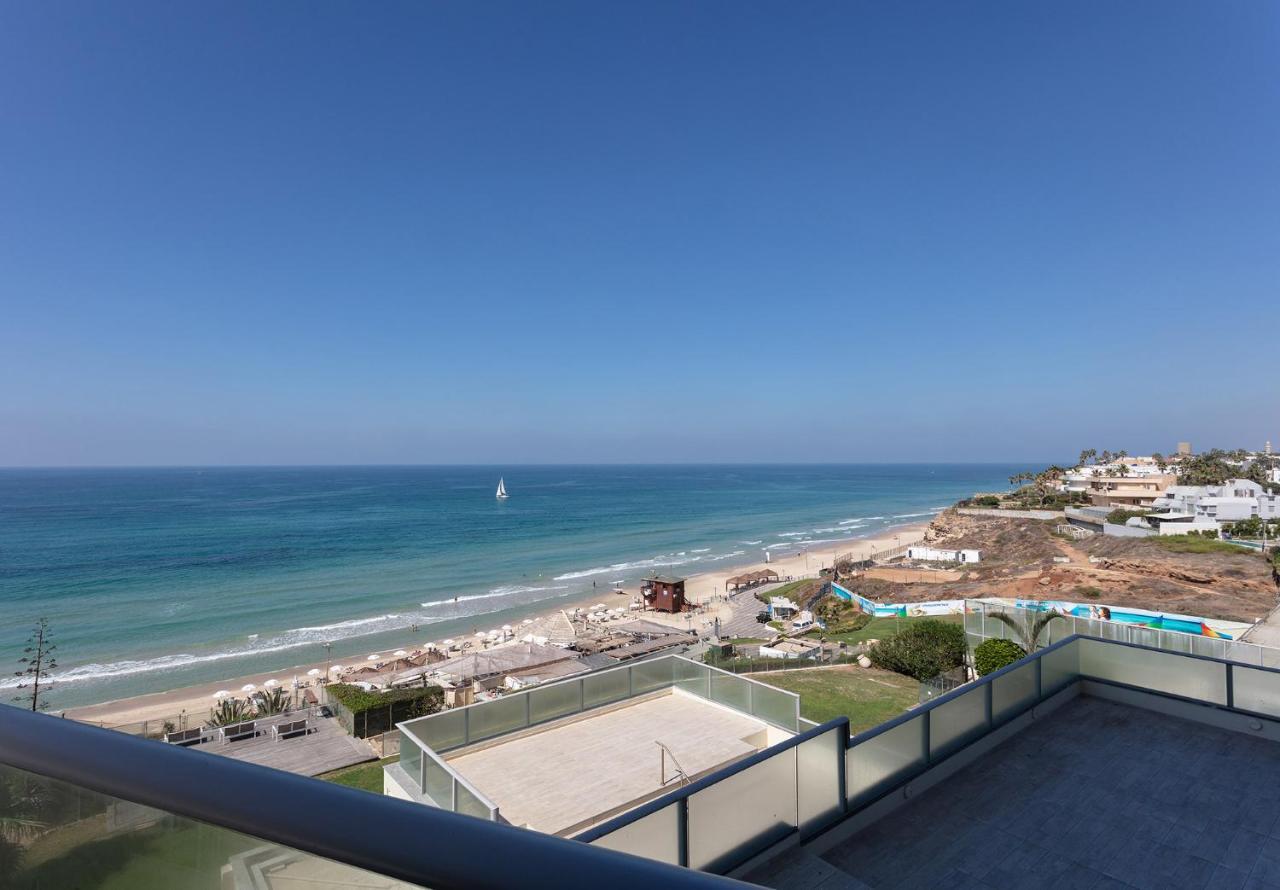 Sea View Stylish 1Br With Balcony By Beachfront Stay Herzliya Exterior photo