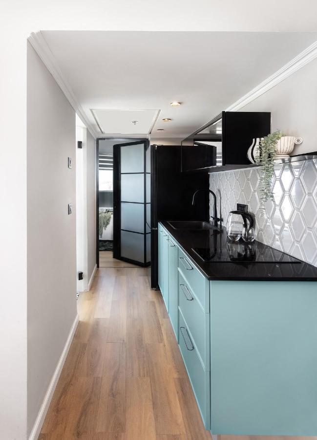 Sea View Stylish 1Br With Balcony By Beachfront Stay Herzliya Exterior photo